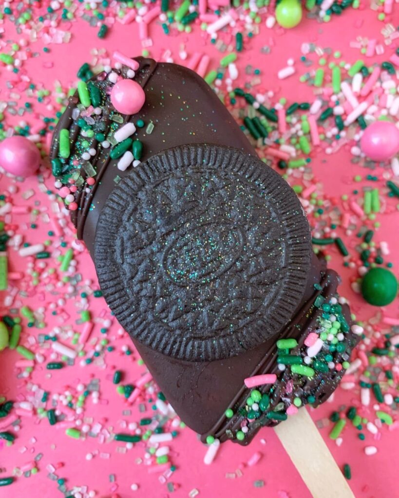 Oreo Stick Ice cream from above, pink background