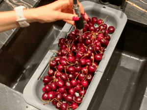 washing cherries
